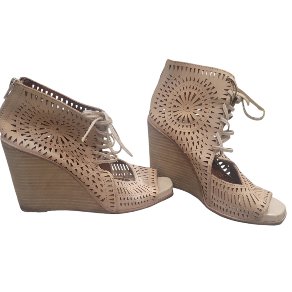 Jeffrey Campbell Tan Laser Cut Wedges Size 7 - Picture 4 of 6